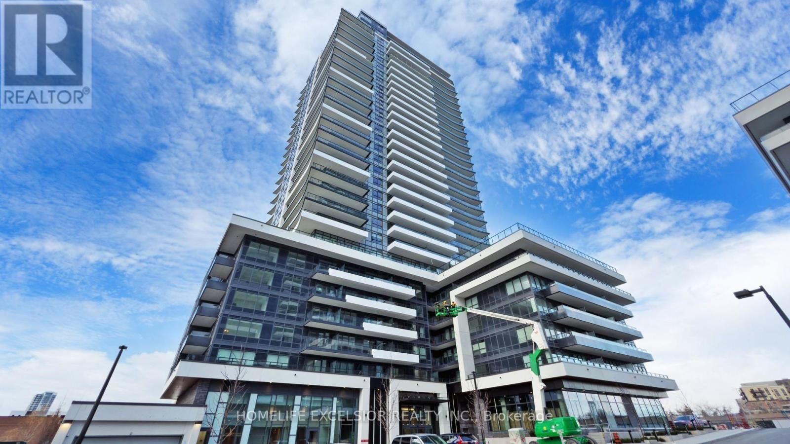 Property Photo:  1435 Celebration Drive 405  ON L1W 0C4 