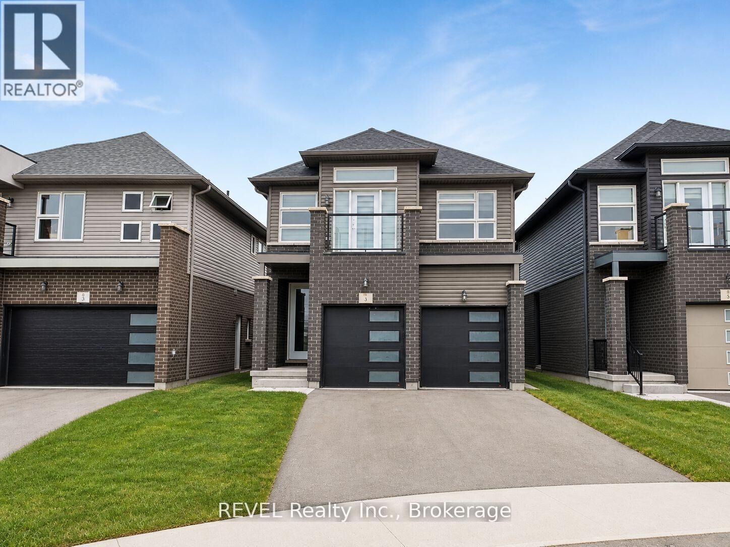 Property Photo: 9 Caroline Street ON L3B 0J8