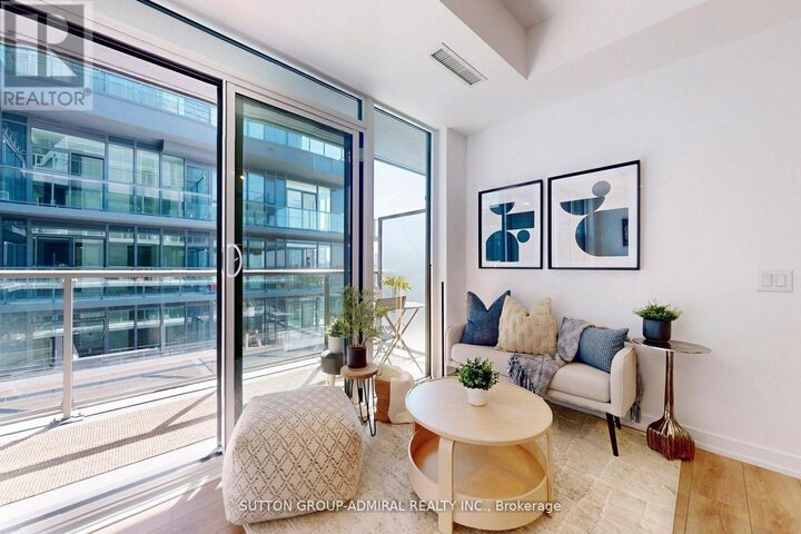 Property Photo:  500 Dupont Street 502  ON M6G 0B8 