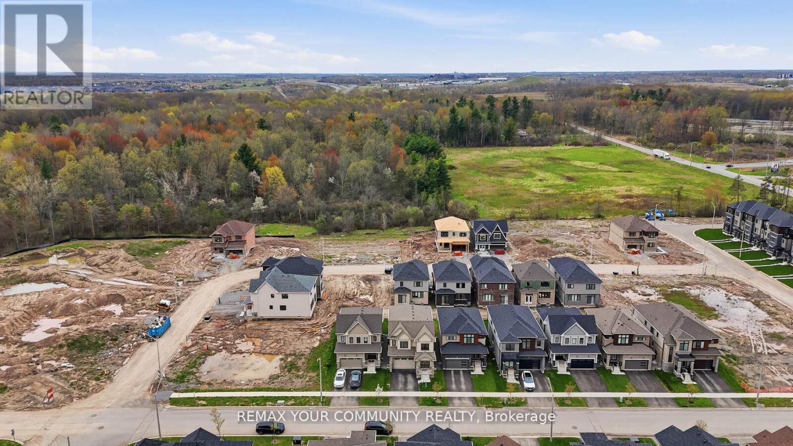 Property Photo:  106 Higgins Avenue  ON L3B 0K8 