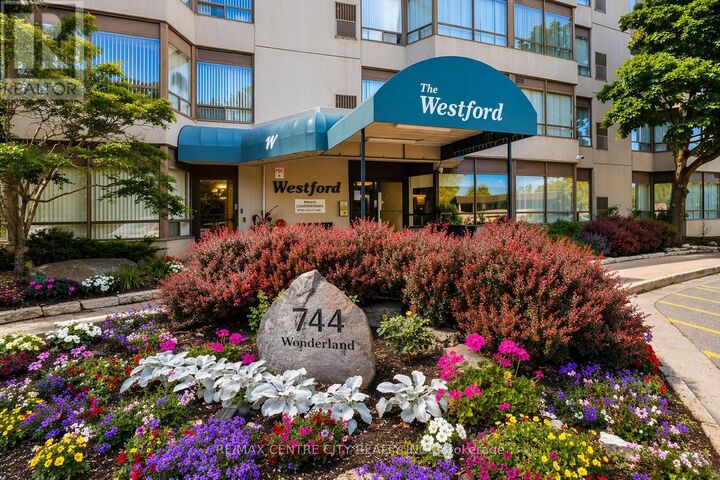 Property Photo:  744 Wonderland Road South 602  ON N6K 4K3 