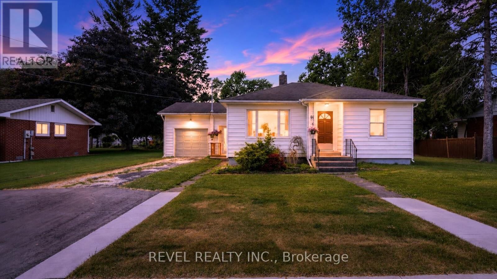 Property Photo: 91 Lamila Street ON N0P 2K0