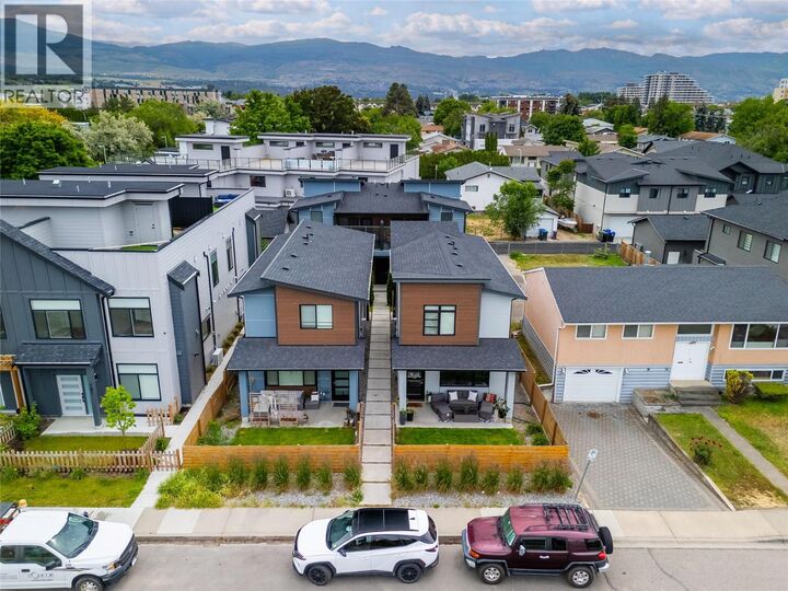 Property Photo: 771 Raymer Avenue 2 BC V1Y 4Z7
