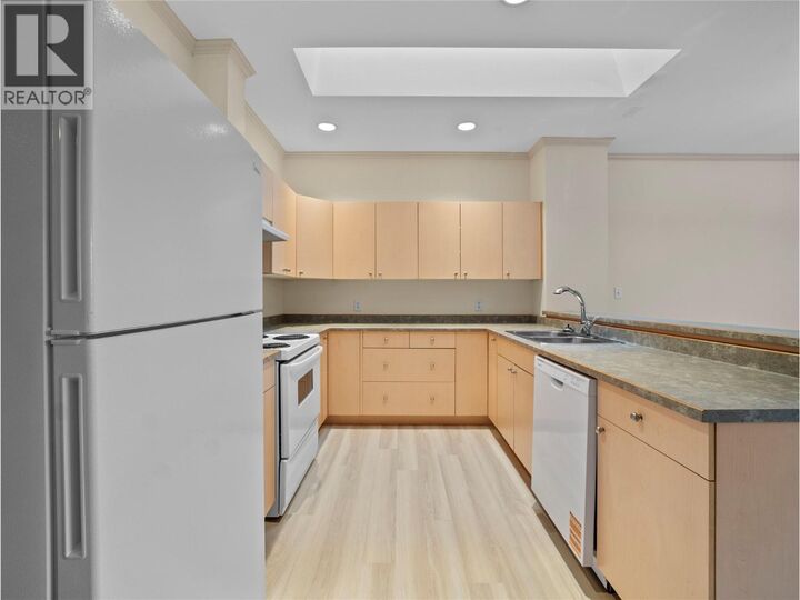 Property Photo: 680 Marine Park Drive Northeast 7 BC V1E 3L4