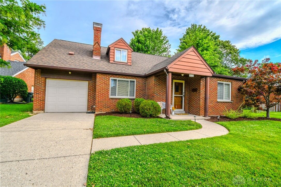 Property Photo:  917 Devonshire Road  OH 45419 