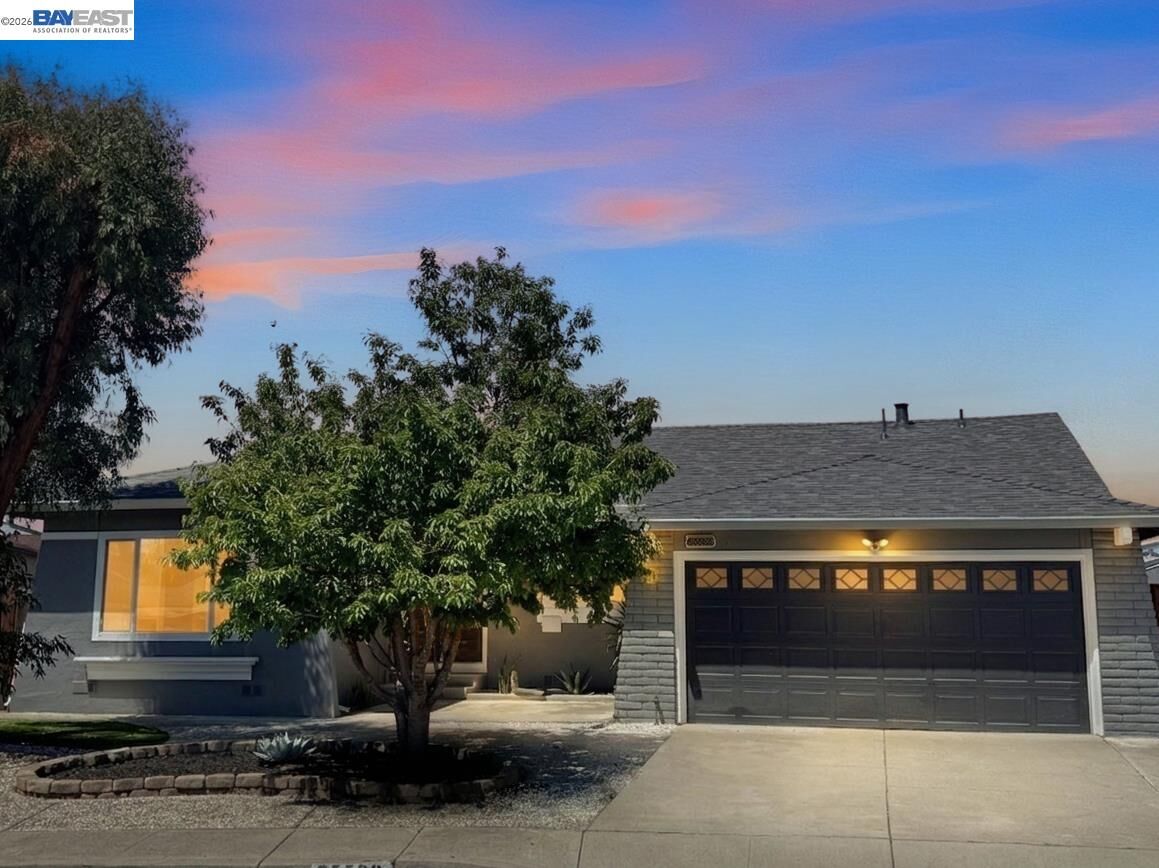 Property Photo: 35539 Dee Pl CA 94536