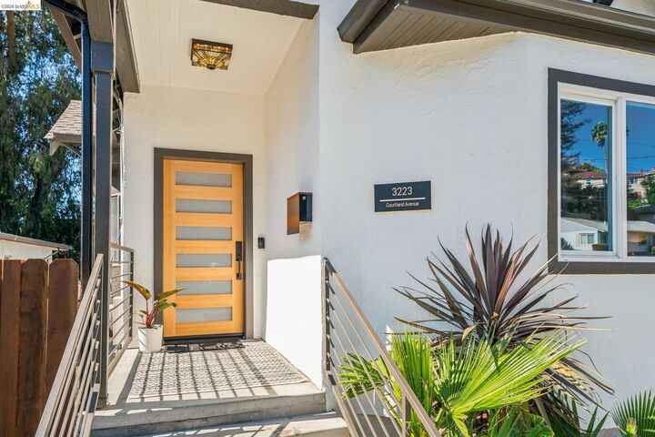Property Photo: 3223 Courtland Ave CA 94619