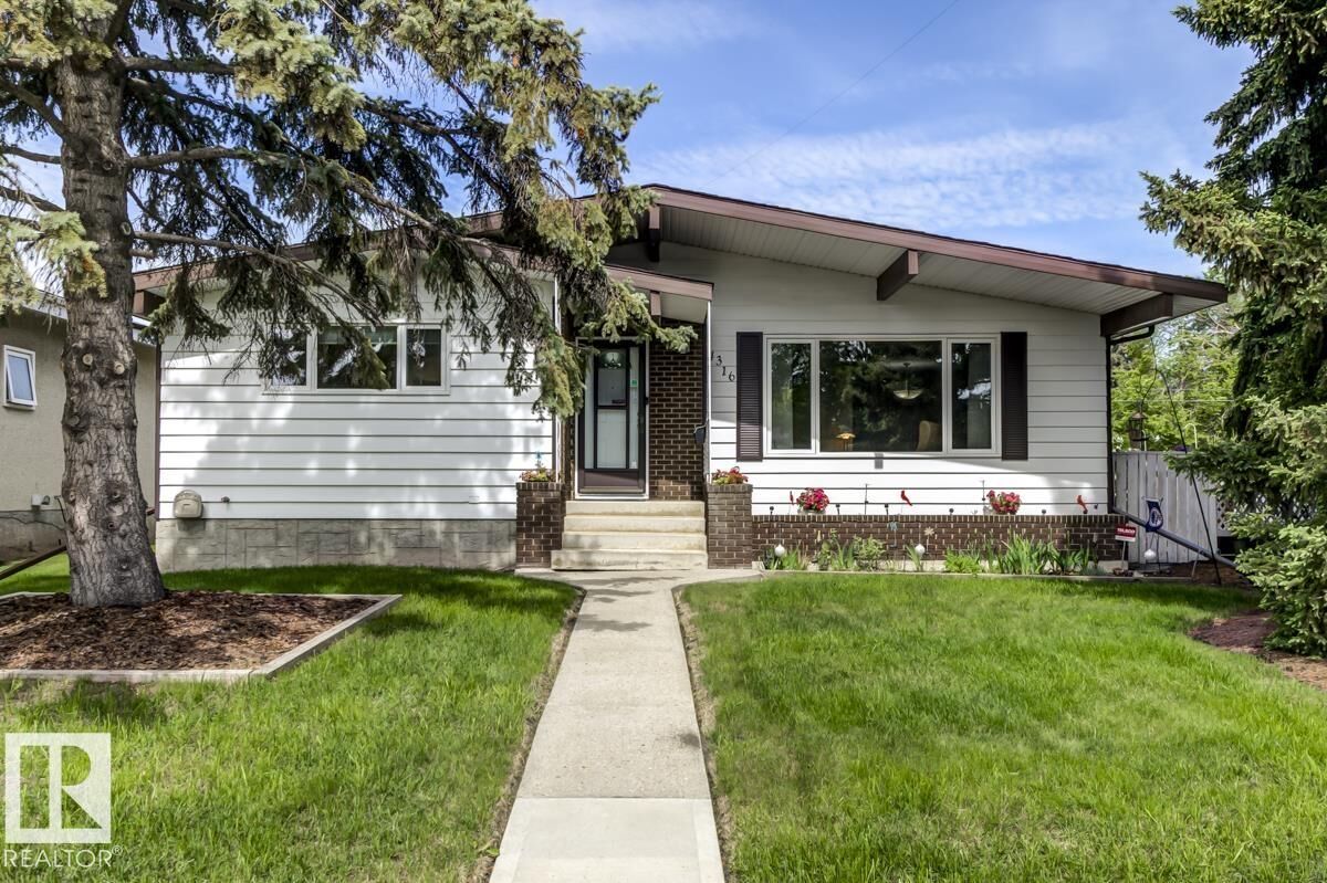 Property Photo:  4316 117 Street NW  AB T6J 1T8 