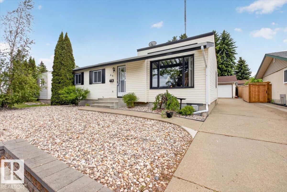 Property Photo: 96 Circlewood Drive AB T8A 0K7