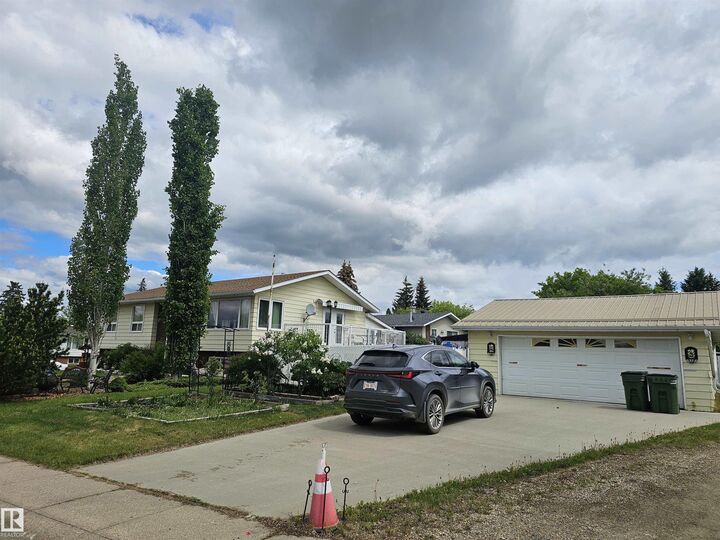 Property Photo: 4732 46 Street AB T0E 1V0