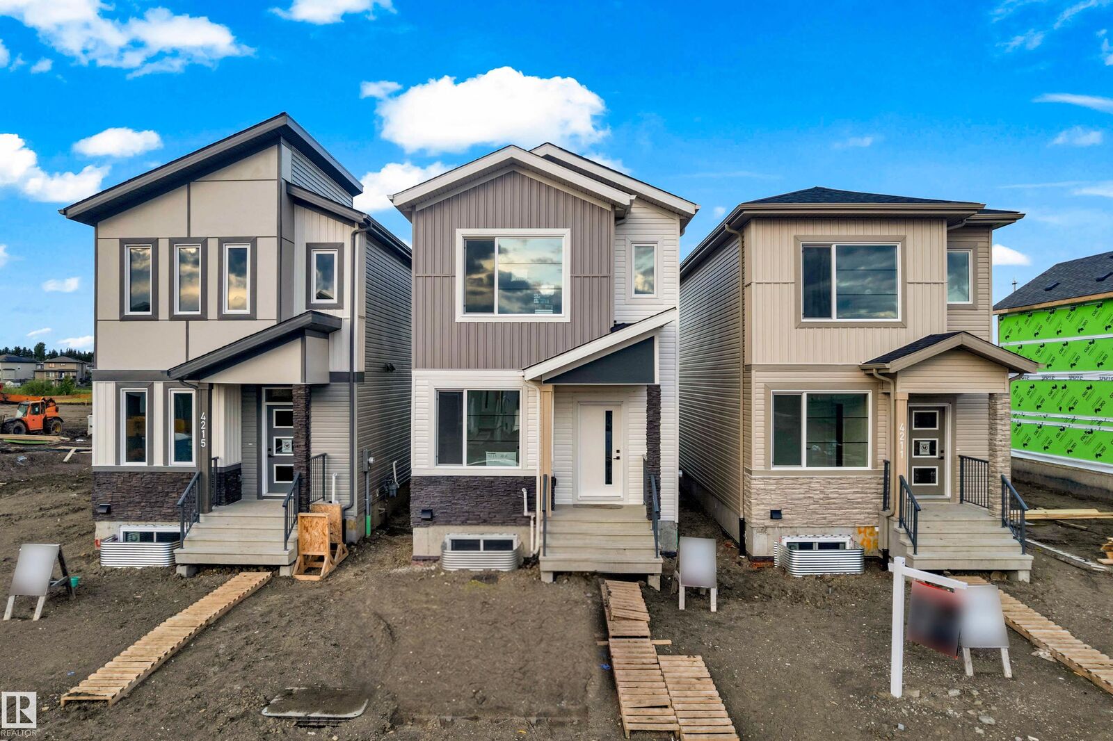 Property Photo:  4213 63 Street  AB T4X 3E9 