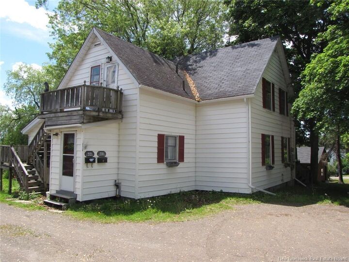 210-212 Pleasant Street — photo 1