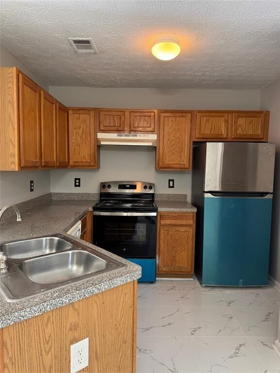 Property Photo: 1513 Eastern Sunrise Lane GA 30034