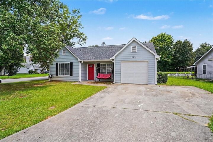 Property Photo: 2750 Mill Lake Way GA 30260