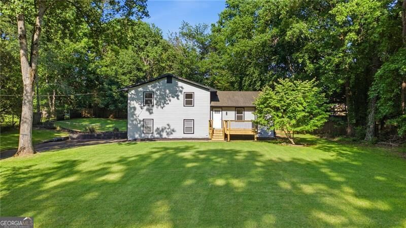 Property Photo: 2420 Red Fox Run NW GA 30101