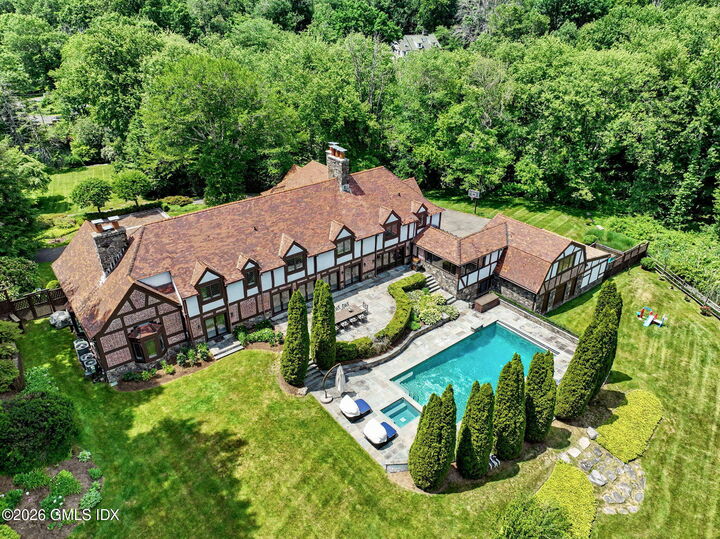 Property Photo: 991 Lake Avenue CT 06831