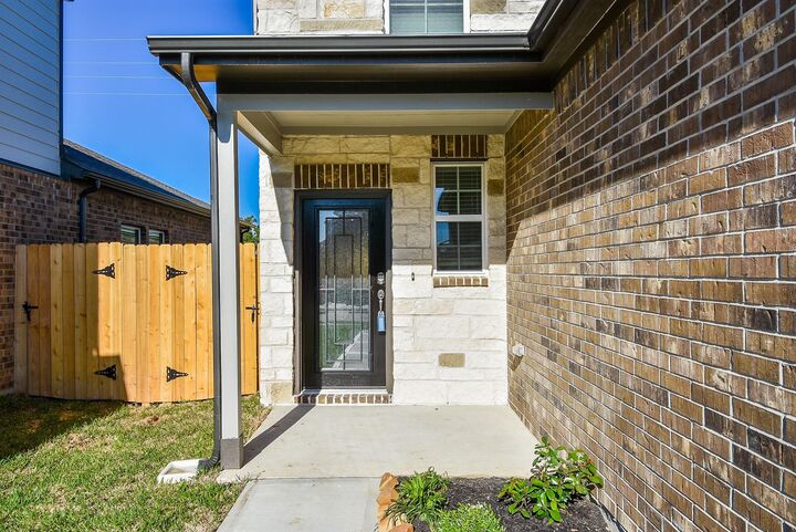 Property Photo: 5723 Fresh View Court TX 77493