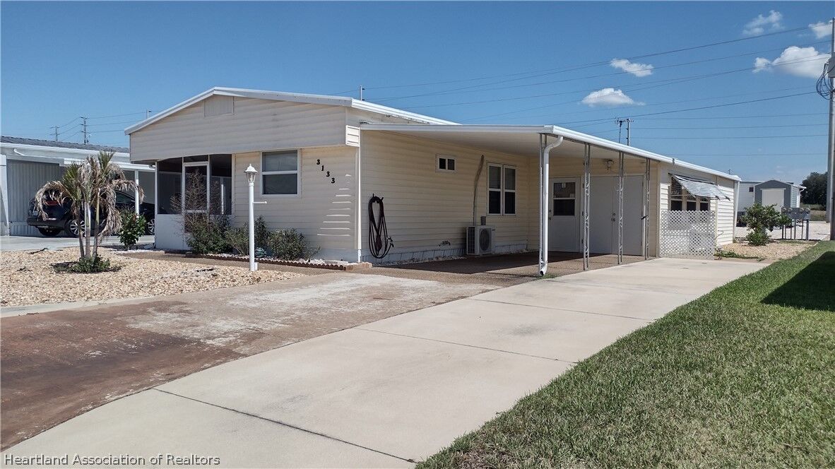Property Photo:  3133 San Francisco Lane  FL 33870 