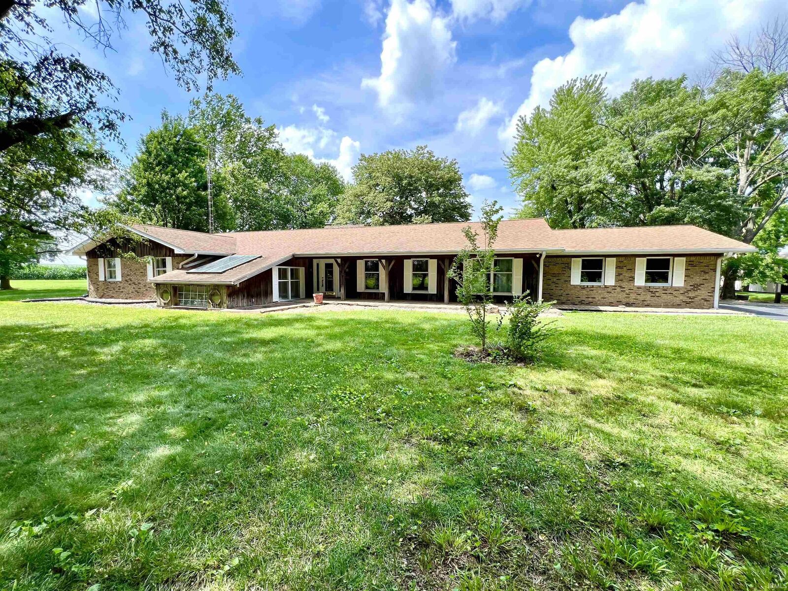 Property Photo:  2510 W 800 S  IN 47648 
