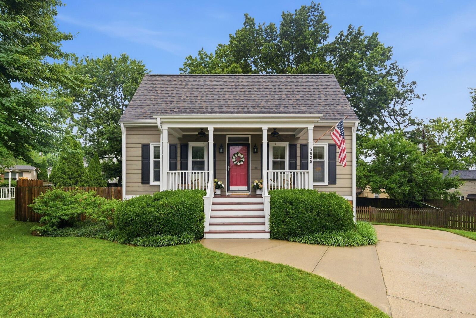 Property Photo:  3825 Bay Meadows Court  KY 40514 