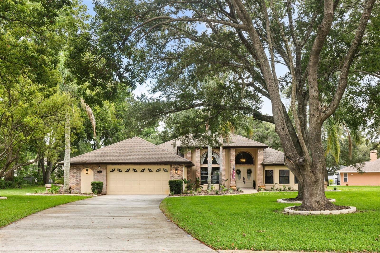 Property Photo:  312 Hollow Oak Court  FL 34609 