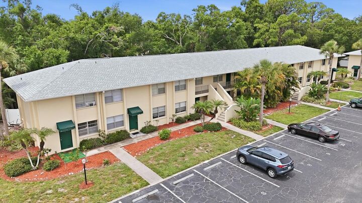 Property Photo:  4805 Rilma Avenue 106  FL 34234 