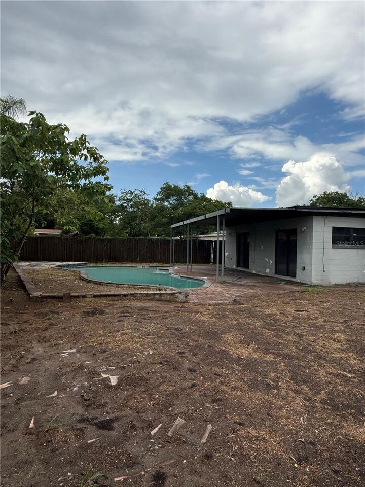 Property Photo: 6400 Ramir Road FL 32810