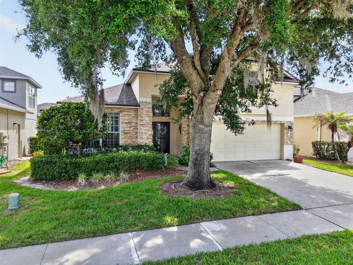 Property Photo:  8051 Saint James Way  FL 32757 