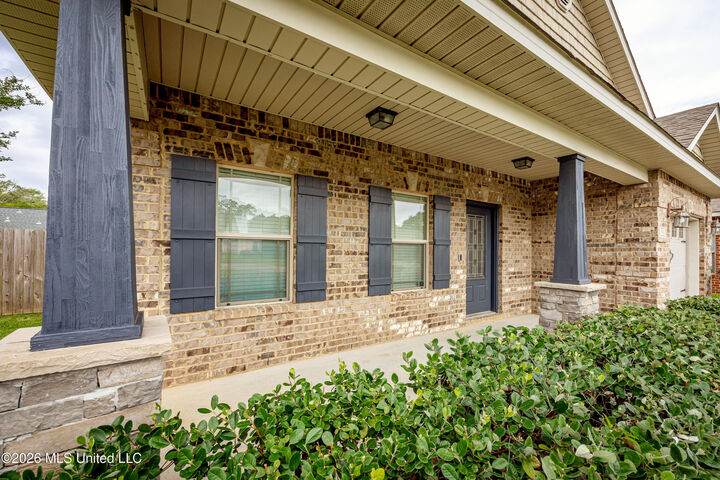 Property Photo: 931 Old Towne Street MS 39507
