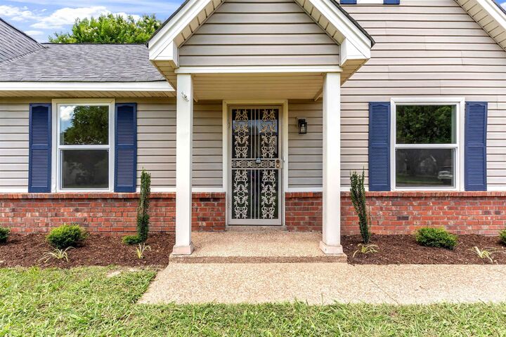 Property Photo:  7212 Ransdorp Dr  TN 38133 