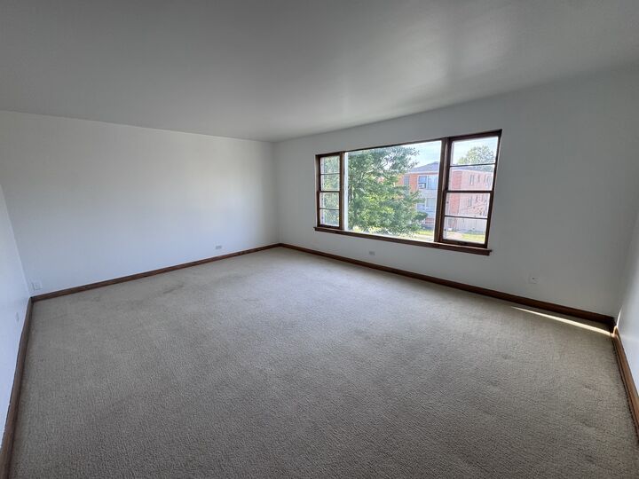 Property Photo: 10315 Chaucer Street 2 IL 60154