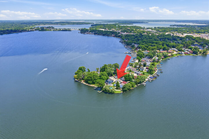 Property Photo:  204 Eagle Point Road  IL 60020 