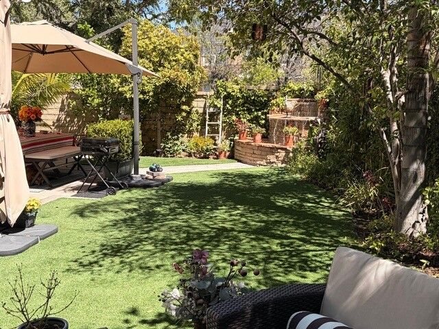 Property Photo:  27088 Channel Lane  CA 91355 
