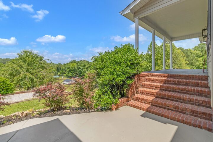 Property Photo:  128 County Road 755  TN 37370 
