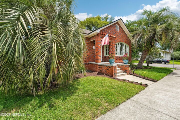 Property Photo: 2685 Dellwood Avenue FL 32204