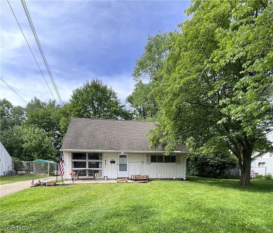 Property Photo: 4130 Woodmere Drive OH 44515