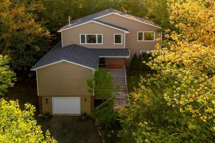 61 Donaldson Avenue — photo 1