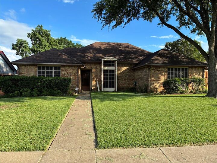 Property Photo:  2310 La Costa  TX 75150 
