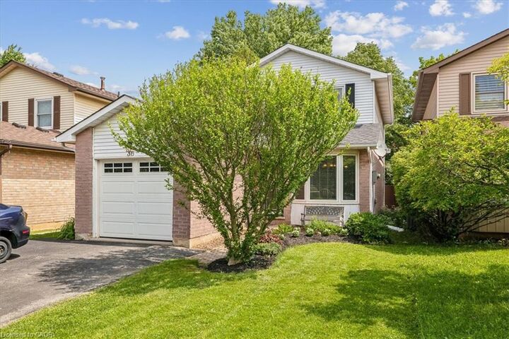 Property Photo:  36 Braeheid Avenue  ON L8B 0C5 