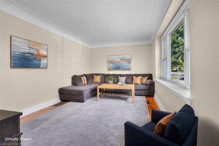Property Photo:  128 East 39th Street  ON L8V 4H3 