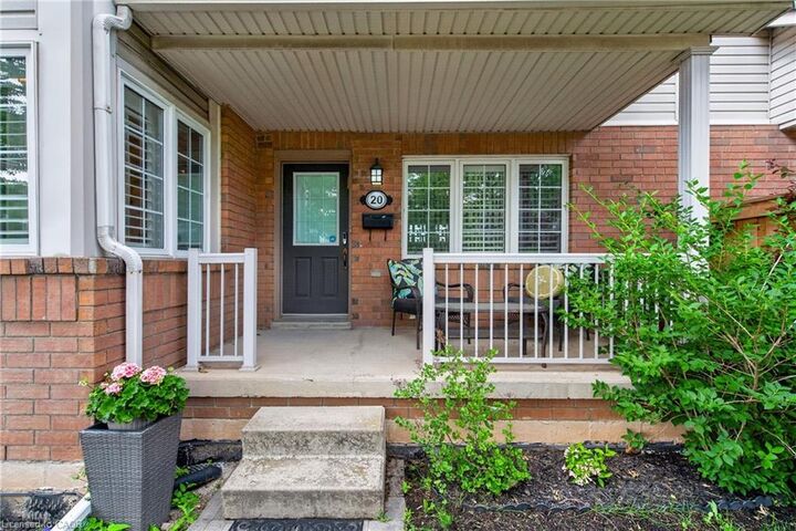 Property Photo:  100 Beddoe Drive 20  ON L8P 4Z2 