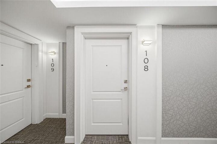 Property Photo: 34 Norman Street 108 ON N3R 2Y1