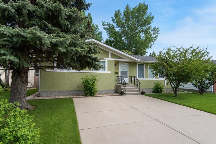 105 Bell Street — photo 1