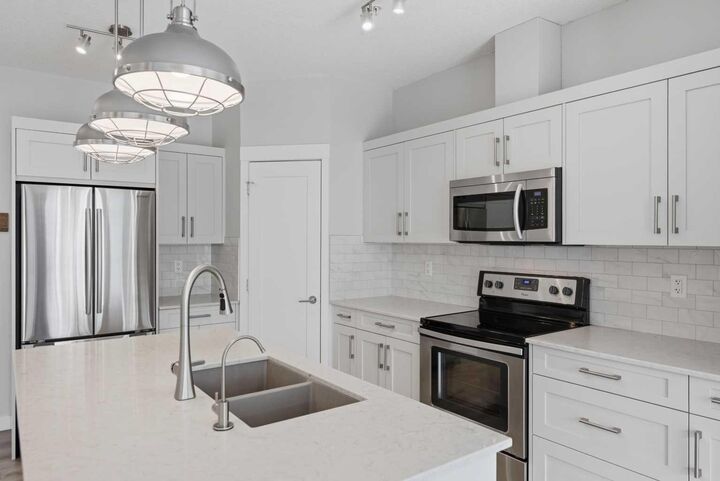 Property Photo:  20 Walgrove Walk SE 213  AB T2X 4L2 