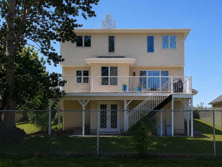 Property Photo:  6 Cambria Place  AB T1P 1L9 