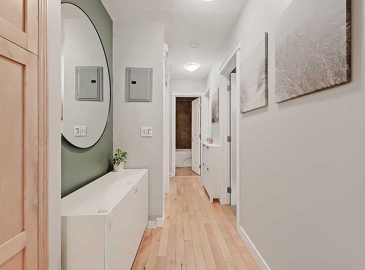 Property Photo: 1715 13 Street SW 10 AB T2T 3P5