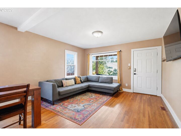 Property Photo: 5514 SE Malden St OR 97206