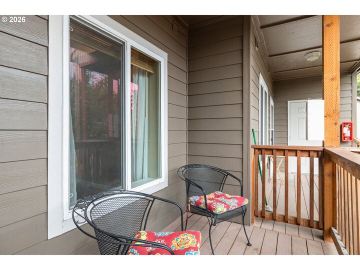 Property Photo: 695 SE 197th Ave OR 97233