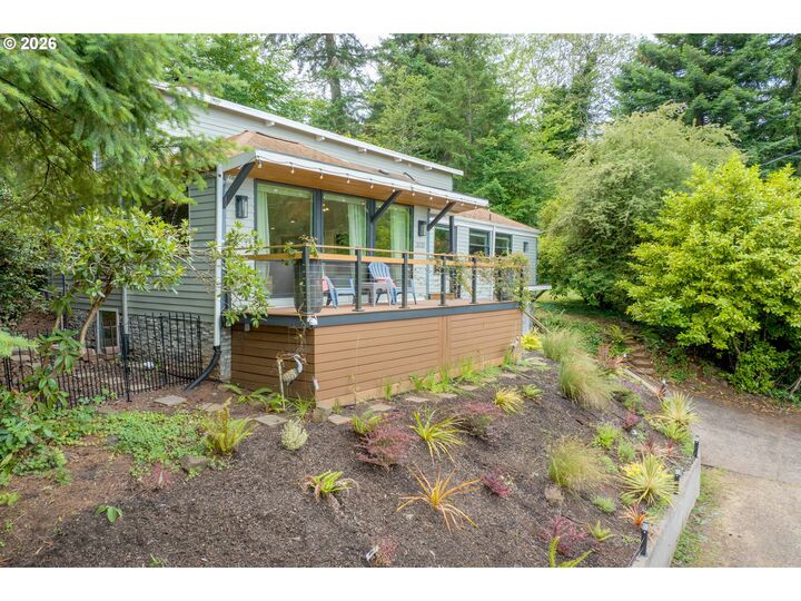 Property Photo:  3010 Friendly St  OR 97405 
