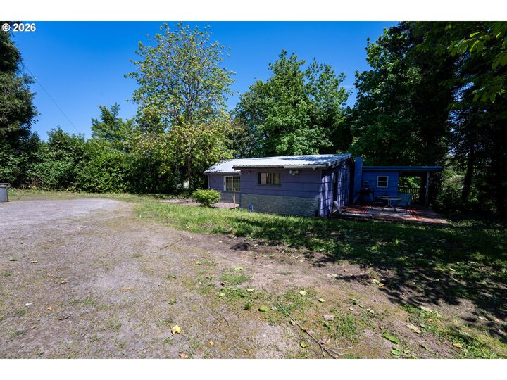 Property Photo: 2700 Underhill Ln OR 97068